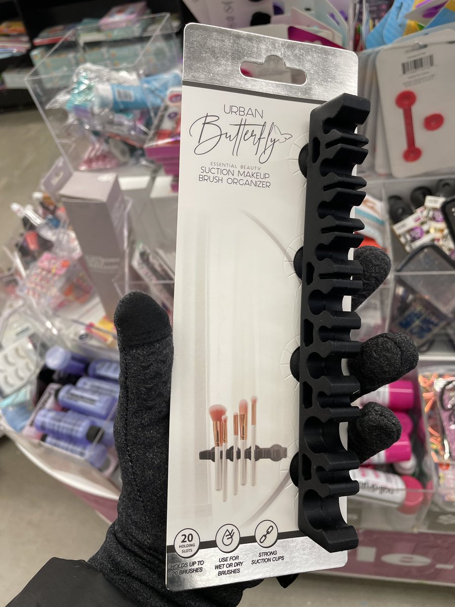 RobSnowhite's tweet photo. Need a way to keep your fly rods from falling over when leaning against your car? Suction cup thing from #FiveAndBelow solves that. https://t.co/Uz4hxxMXGA