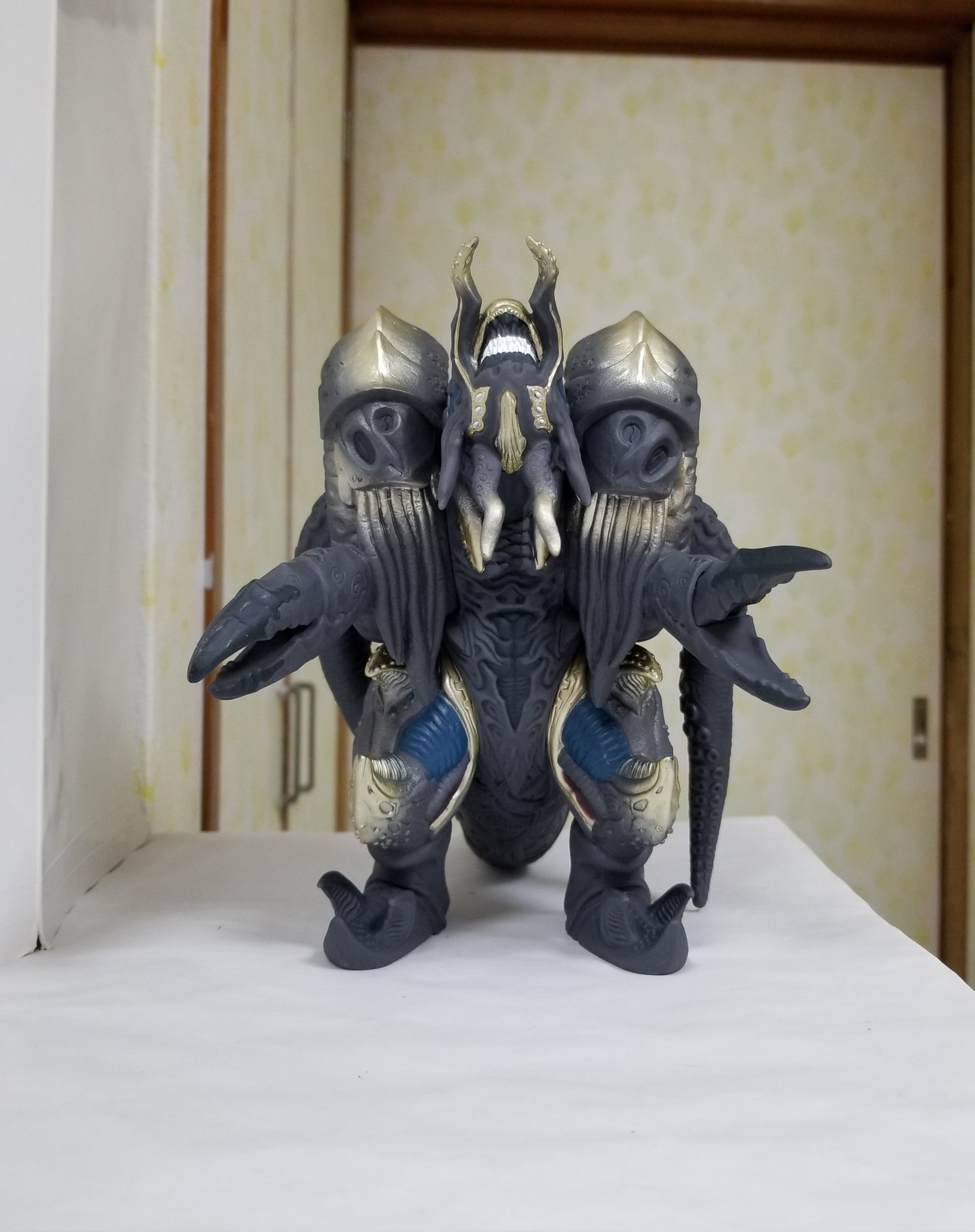ウルトラ怪獣DX □メガロゾーア第2形態DXリペイント品□ブロンズ