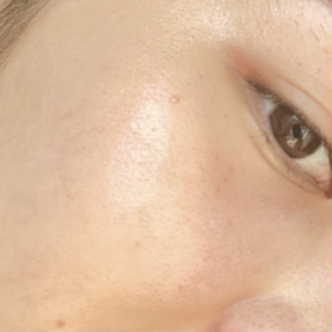 aris0907_'s tweet photo. เซรั่มround labจึ้งจริง ตัวนี้จะเป็นamplue ช่วยเรื่องผิวอิ่มน้ำกับความชุ่มชื้น ใช้แล้วผิวฉ่ำมาก��กก เป็นเลิฟเลยอะ🥺💖 เหมือนดื่มน้ำวันละ3ลิตร ใครผิวแพ้ง่ายก็ใช้ได้นะ ส��รสกัดอ่อนโยนมากๆ เซรั่มสีใสไม่มีกลิ่น ทาเพลินมากกกผิวเงากริ๊งงงง☺️✨ #HowtoPerfect #ไว้รีวิวห้ามขายของโว้ยย https://t.co/7PlExyufIr