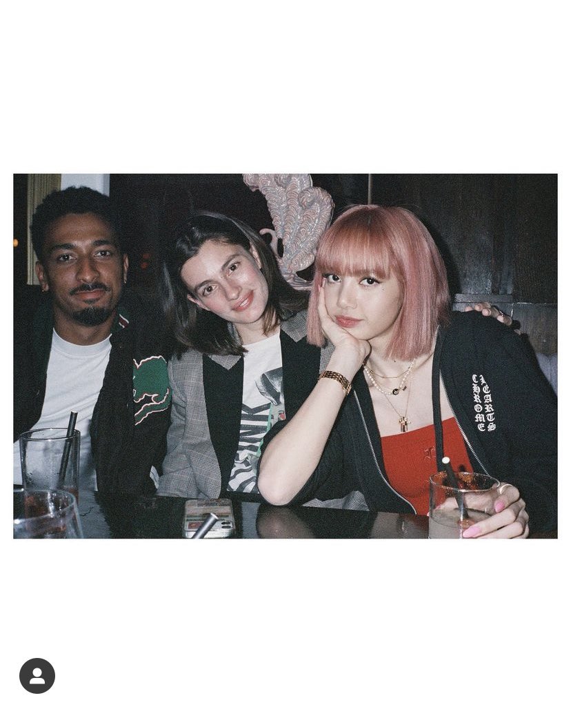 dailyblackpnk's tweet photo. Lili’s best trips from 2021 🌸 https://t.co/LLvTAI1F7Z