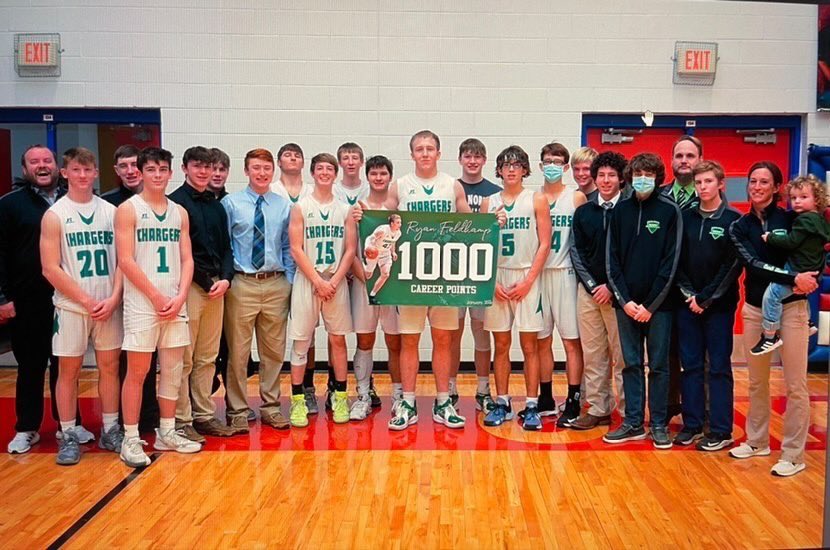 sportsinkansas's tweet photo. Ryan Feldkamp goes over 1000 points Friday night with a career high of 37 points as the Chargers beat Oskaloosa 62-44. #sportsinkansas https://t.co/UZLo9LjWnI