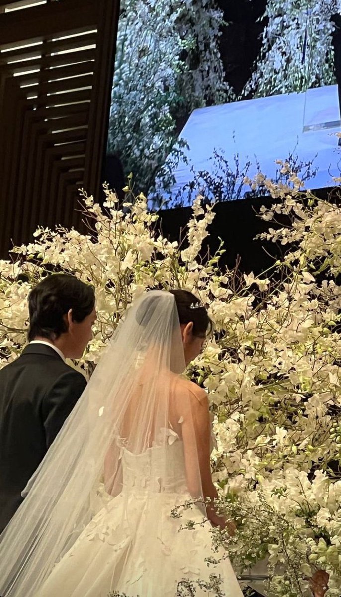 mehmaham's tweet photo. Dude lee min ho made a post saying “are you celebrating with me” 
My heart😭😭😭😭😭
#ParkShinHye #ChoiTaeJoon https://t.co/lU92MMsxMF