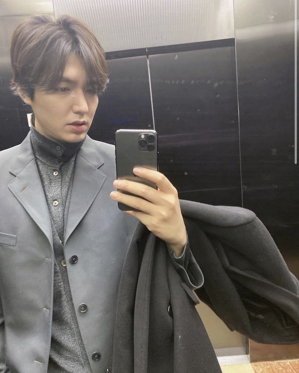 mehmaham's tweet photo. Dude lee min ho made a post saying “are you celebrating with me” 
My heart😭😭😭😭😭
#ParkShinHye #ChoiTaeJoon https://t.co/lU92MMsxMF