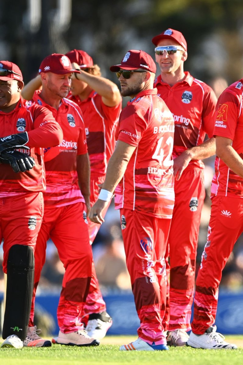 Hariteja_Baz42's tweet photo. Baz is back πͺππβ€οΈ
@Bazmccullum @ClashT20
@BLACKCAPS @AllBlacks
#T20BlackClash πΈ
#BazMcCullum42
#Vermair
#TakeTheGameOn https://t.co/SYxvVjOelE