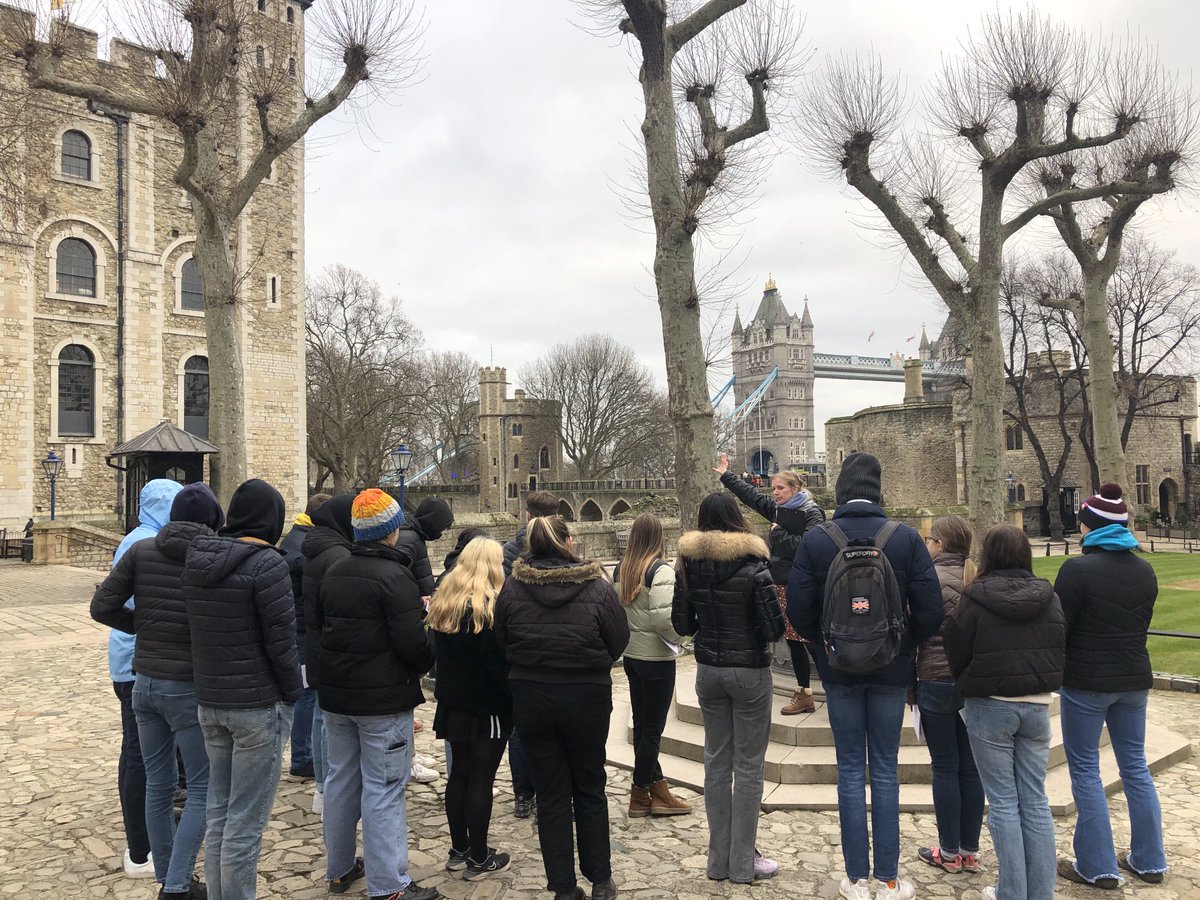 BGSHist's tweet photo. Thank you to ⁦@wabbey⁩  ⁦@TowerOfLondon⁩ ⁦@GoldenHinde_⁩  for brilliant sessions for our ⁦@BradfordGrammar⁩ Tudor historians yesterday. It’s good to be back! https://t.co/CRl5RM3Ivt