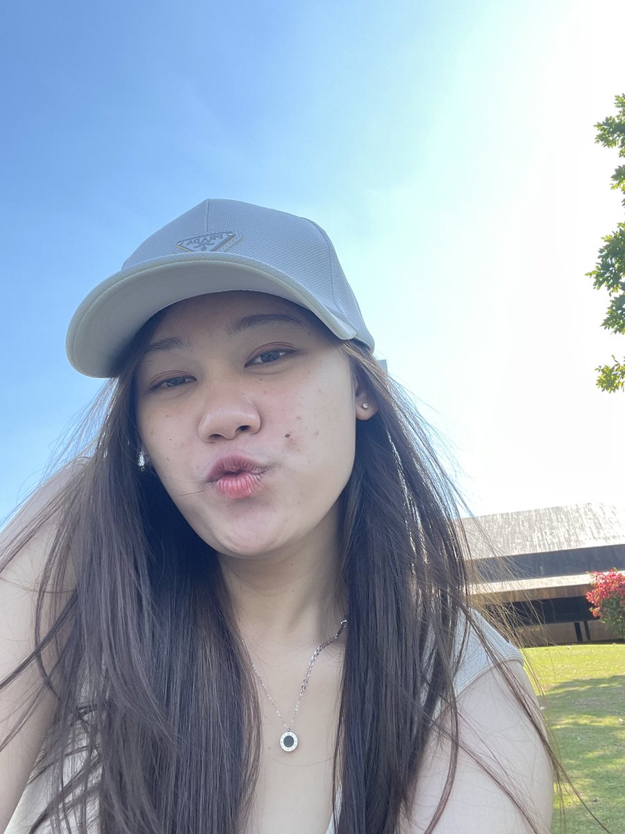 thyUt5zwWBWzney's tweet photo. ไม่อยากโสดเเล้วใ มาเป็นเเฟนให้หน่อยสิ😂🥺 #โสด #เลสเบี้ยน #ชอบผู้หญิง #ทีมมีแฟนเป็นผู้หญิงแต่โคตรมีความสุข #LGBT 🏳️‍🌈 https://t.co/FkbhbaRNtE