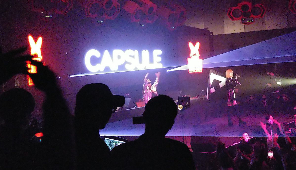 RC46A2's tweet photo. こしこさん持っていたフラッグが旧ロゴ仕様だったの、意外だったなぁ。
#CAPSULE
#こしじまとしこ
#ASOBINITE https://t.co/STquYW9Eo8