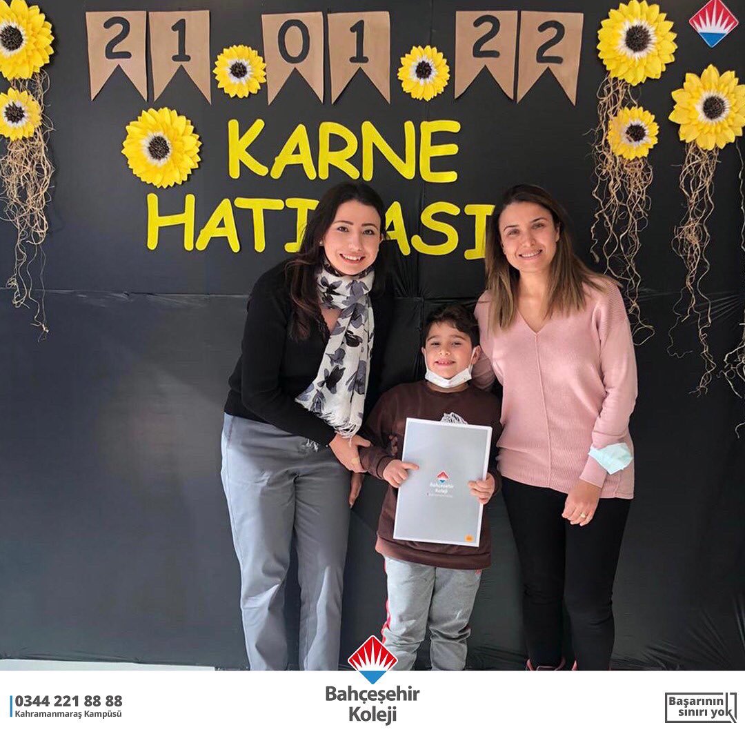 bahcesehirmaras's tweet photo. ✨Karne Günü✨

2021-2022 eğitim-öğretim yılının ilk döneminin karneleri öğrencilerimize verildi. 

Karne günü heyecanını ve mutluluğunu yaşayan öğrencilerimizi, velilerimizi ve öğretmenlerimizi kutluyoruz.❤️💙

@bahcesehir_k12 @osmandingis 
#KahramanmaraşBahçeşehirKoleji https://t.co/s5kYe34NCg