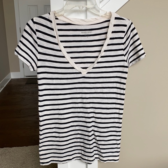 DabFairies's tweet photo. So good I had to share! Check out all the items I'm loving on @Poshmarkapp #poshmark #fashion #style #shopmycloset #charlotterusse #levis #jcrew: https://t.co/RhaMkAR3wC https://t.co/fyWOcURUvk