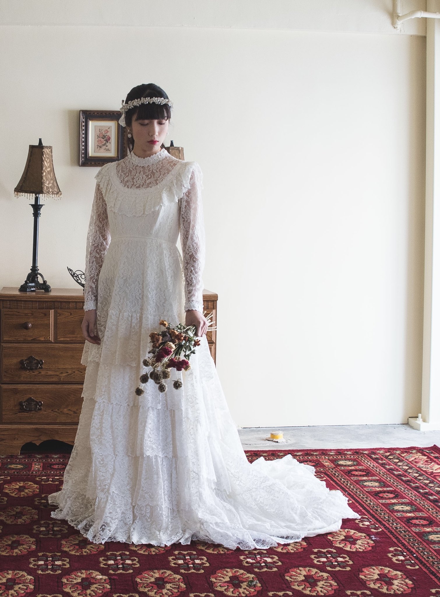 ちゃんまり ナカモトフウフ ずっと悩んでたウェディングドレス しまいっぱなしも悲しいので手放すことを決めました ヴィンテージドレスお好きな方 この後メルカリに出品するのでよろしければぜひ 前撮りにも結婚式にも撮影衣装にも映えるドレスです