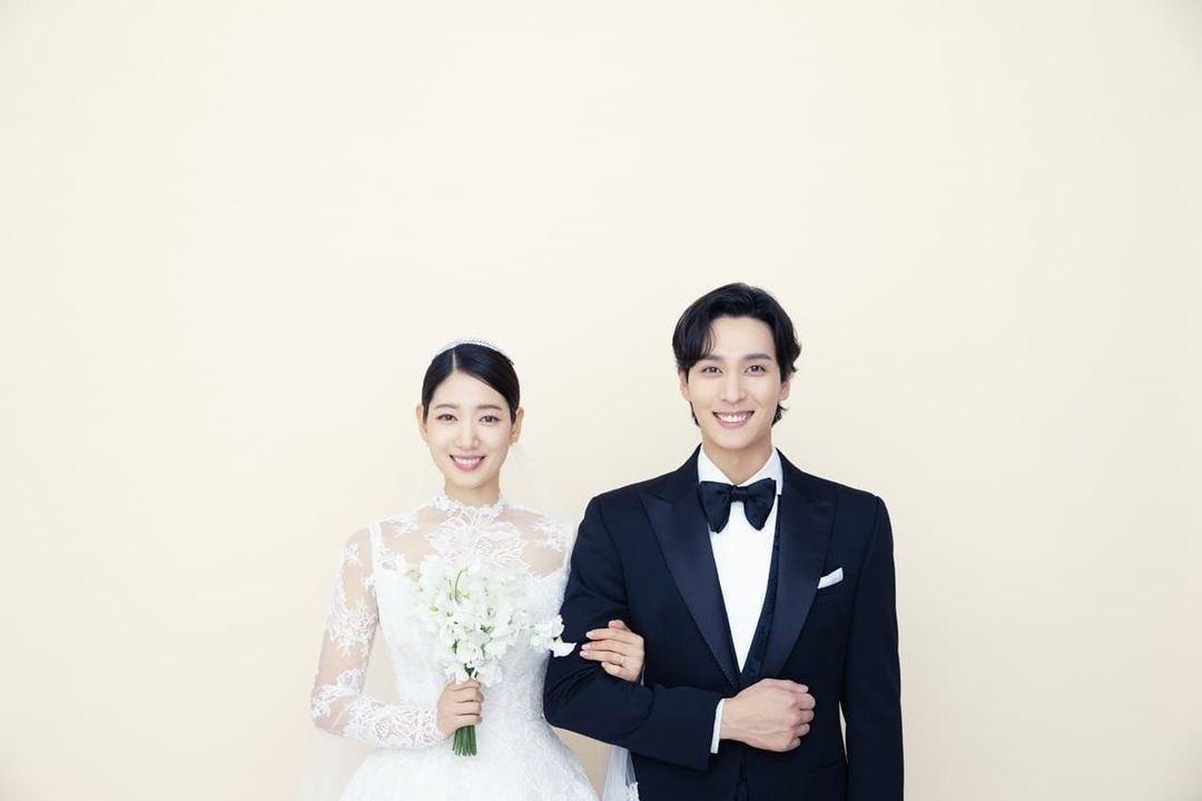 kdramastanx's tweet photo. Congratulations!!💍 
Pre-wedding photo shoot of #ParkShinHye and #ChoiTaeJoon
 🥺🥳 https://t.co/6JOJ6n4d31