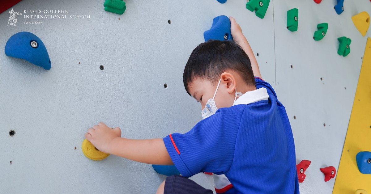 Kingsbangkok's tweet photo. One of the key elements of the Early Years curriculum is physical development. At King’s Bangkok, we achieve this by challenging children in EY with fun challenges. We have installed a climbing wall which helps the children develop both gross and fine-motor skills.
#KingsBangkok https://t.co/UvBRbeazLm
