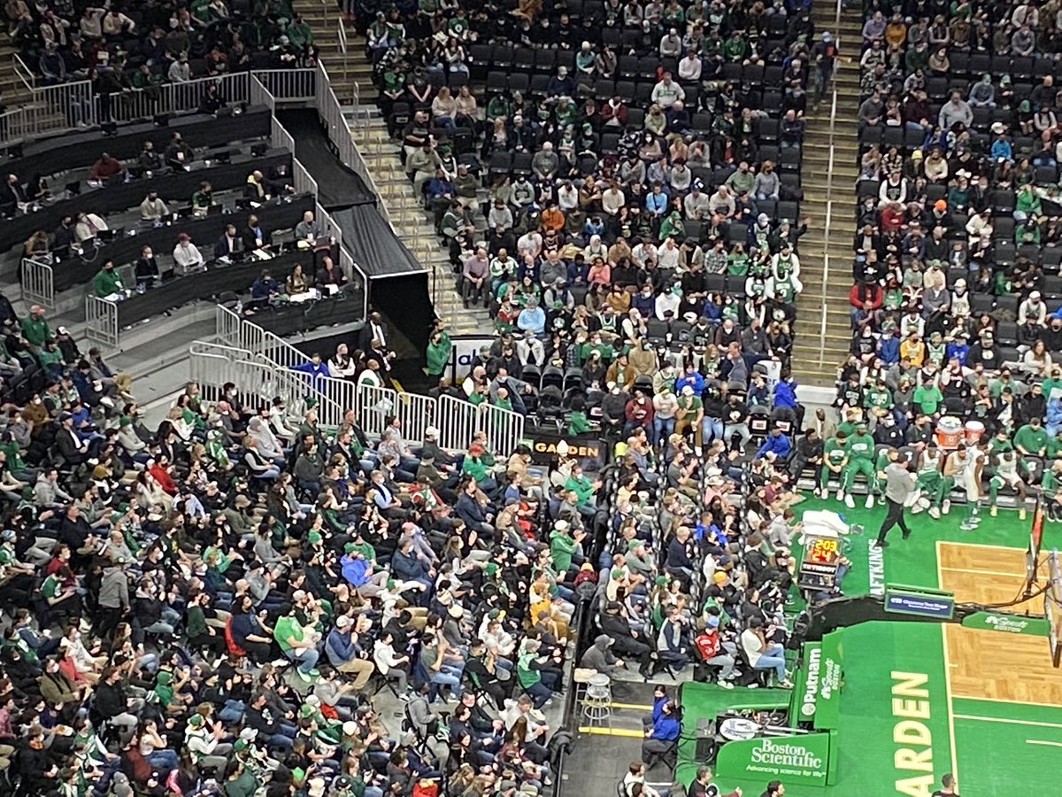 CelticsCLNS's tweet photo. #BikeWatch. Al Horford taking over https://t.co/HOyv6XFrJx