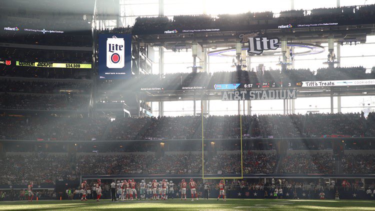 jonmachota's tweet photo. AT&amp;T Stadium has curtains to put over the windows. They’ve been up for NCAA tournament games https://t.co/QIMkebNbxb