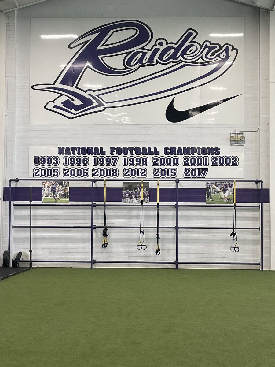 After a great visit I’ve been blessed with the opportunity to Join the Standard that is Mount Union Football!!🟪⬛️⚔️<a href="/CoachKlaus68/">Brendan Klaus</a> <a href="/CoachGeoffDartt/">Geoff Dartt</a> <a href="/MountUnionFB/">Mount Union Football</a> <a href="/JCAthletics_/">Johnson Central Athletics</a>