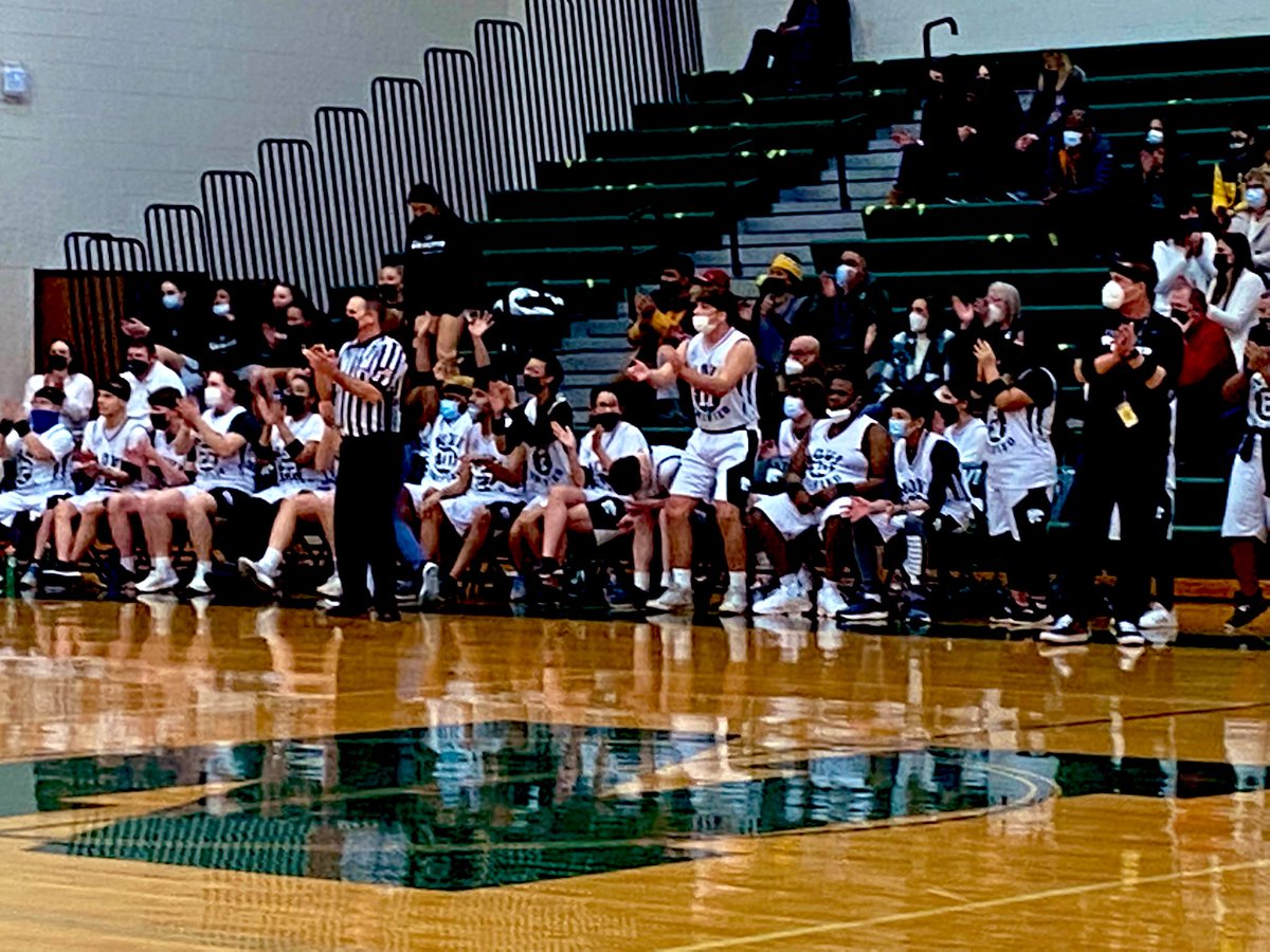 Amanda Squires tweet media