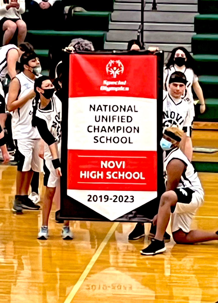 Amanda Squires tweet media