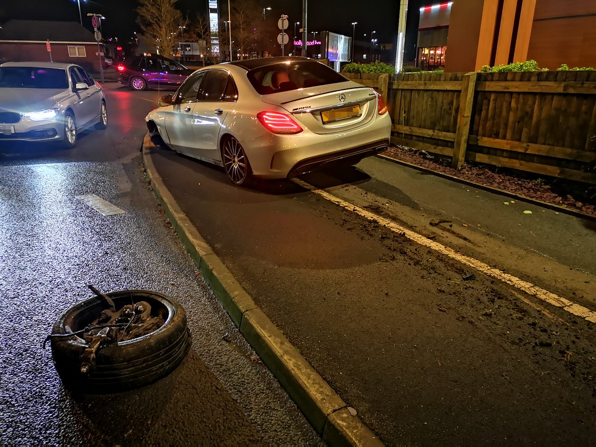 gmptraffic's tweet photo. This Mercedes failed to stop for #XT78 in @GMPNewtonHeath driving dangerously and using the wrong side of Lord Sheldon Way in @GMPTamesideN 
Crashed, abandoned, chased on foot, detained and arrested for numerous offences including drink driving. Fortunately no injuries. https://t.co/nIEXi1XBkn