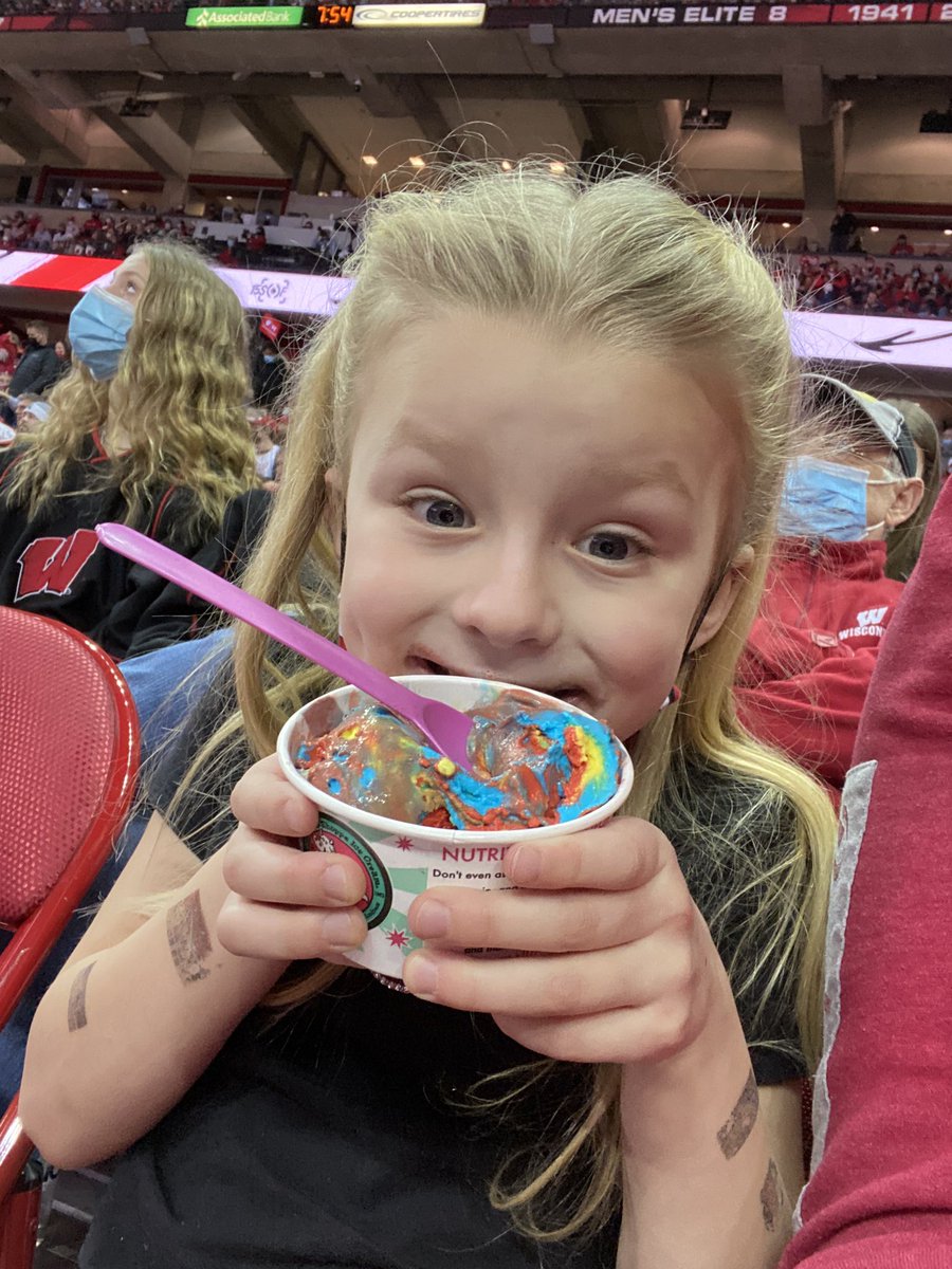 nyesha44's tweet photo. Finally got some Superman 🍦 to cheer #OnWisconsin + @BadgerMBB https://t.co/a6RNnNqUuV