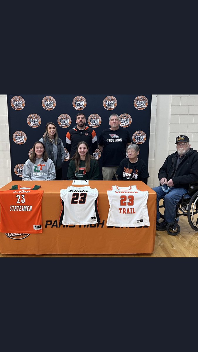 Saramillz23's tweet photo. Signing day!!
@LTCWBB @ParisAthletics https://t.co/nofwOyLQyN
