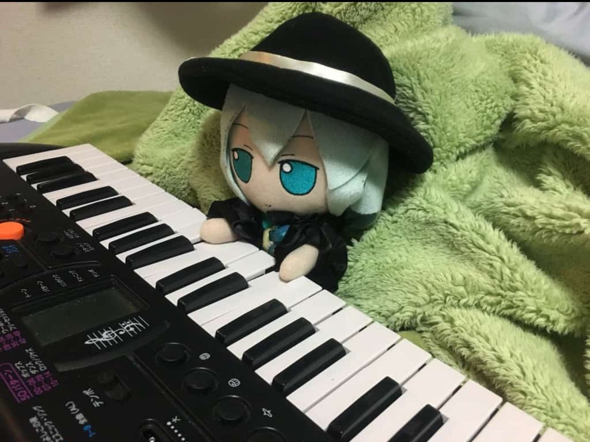 ReimuFumo's tweet photo. Bruh I back again
Sometimes he forgot that I have this account
But yes, pass ideas to take photos of reimu https://t.co/smFfQ18NwF