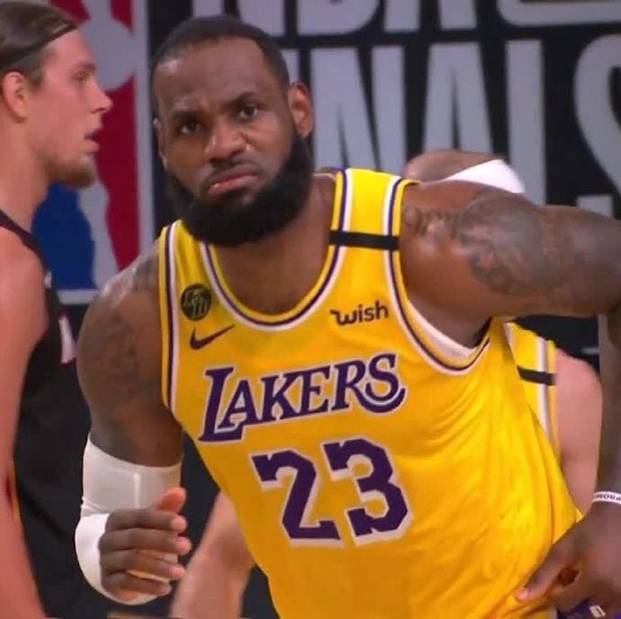 LegionHoops's tweet photo. LeBron threw down a nasty alley-oop and received MVP chants on the road in Orlando.

King James. 👑

#LeBronJames #NBAAllStar https://t.co/vmCOj2ICKF