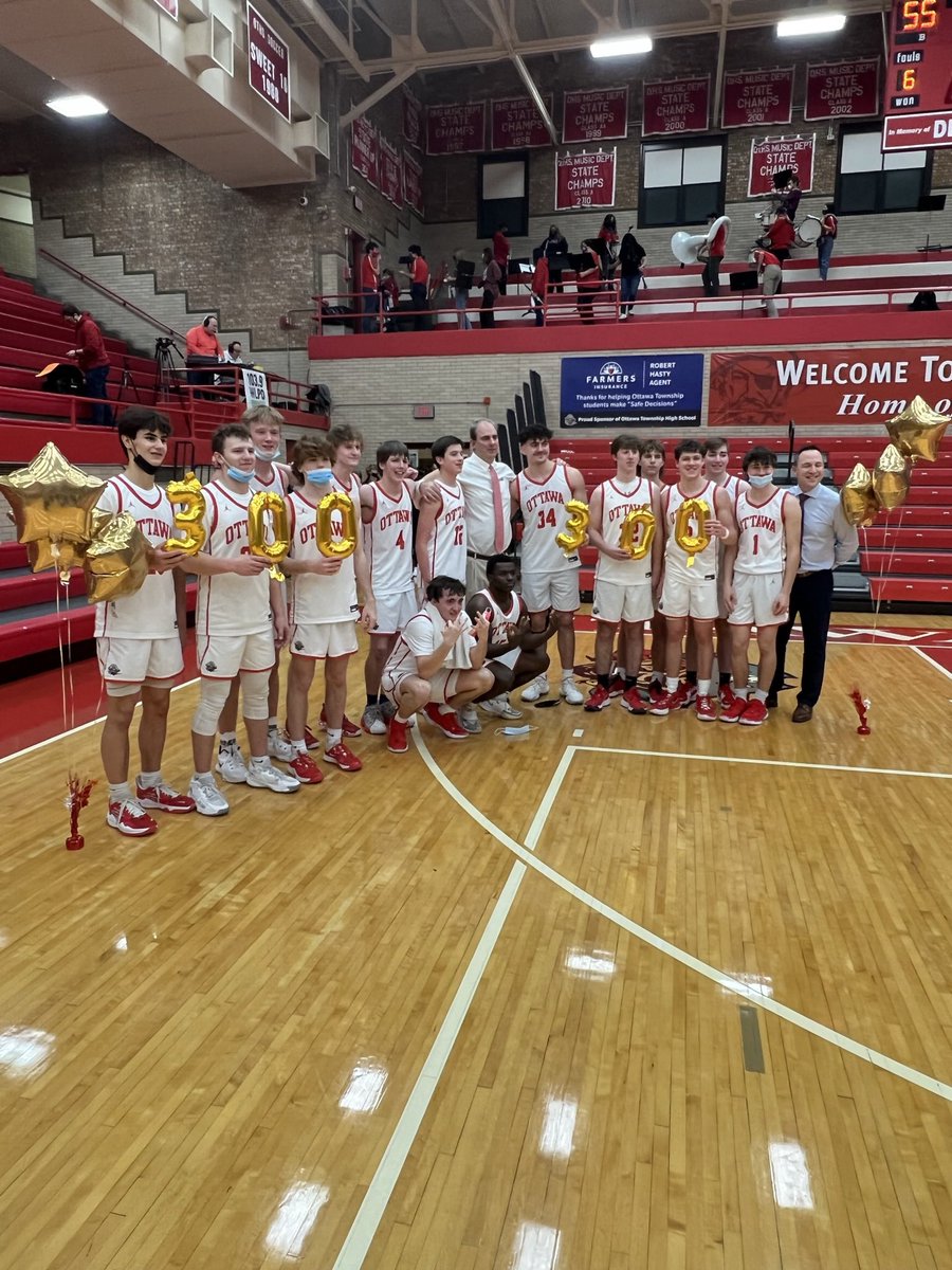 OttawaAthletics's tweet photo. Congratulations Head Coach Mark Cooper on his 300th win tonight. Ottawa 55 LP 54 CLASSIC. https://t.co/zwg6LAKhNI