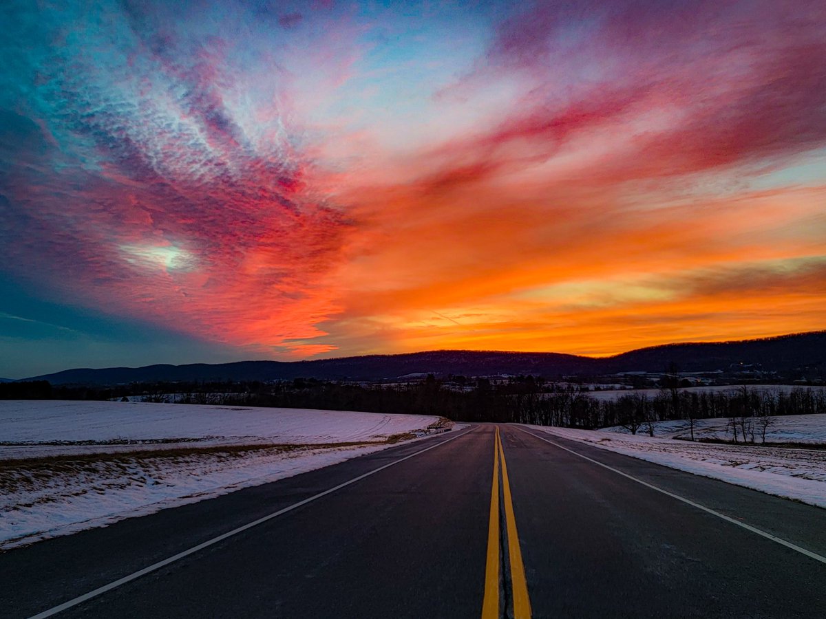 A waltz of color at sunset. - Frederick County, MD

#visitmaryland #frederickcountymd #visitfrederickmd #sunset #sky #mdinfocus @tourfrederickmd @TravelMD