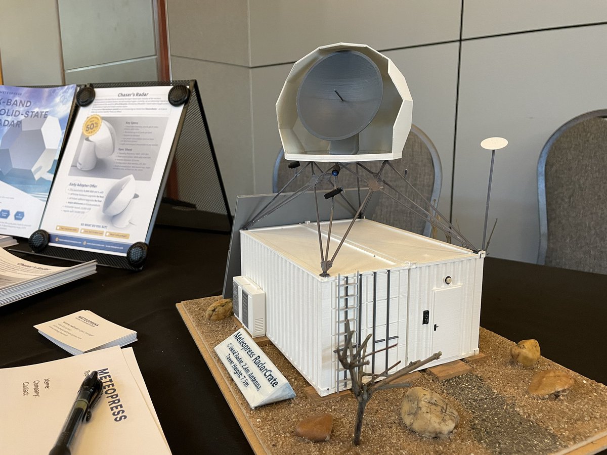 MeteopressEN's tweet photo. We are at National Storm Chaser Summit in Oklahoma 🌪
After big C-band radars, we want to also make small radars, e.g. for stormchasers ⚡️
https://t.co/wkyHyfkmPn 👀
#nationalstormchasersummit #stormchaser #weatherradar #meteoradar https://t.co/zEYatpEb0O