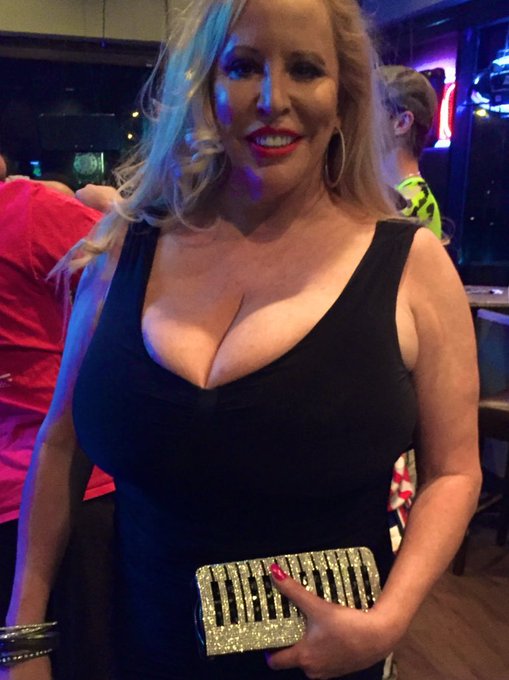 Live Show https://t.co/nC5aC3abF9  8:30 PM PST tonight https://t.co/4r0nP1p7vF<a href="/tag/lasvegas"class="tags"><span>#lasvegas</span></a><a href="/tag/europedichan"class="tags"><span>#europedichan</span></a>