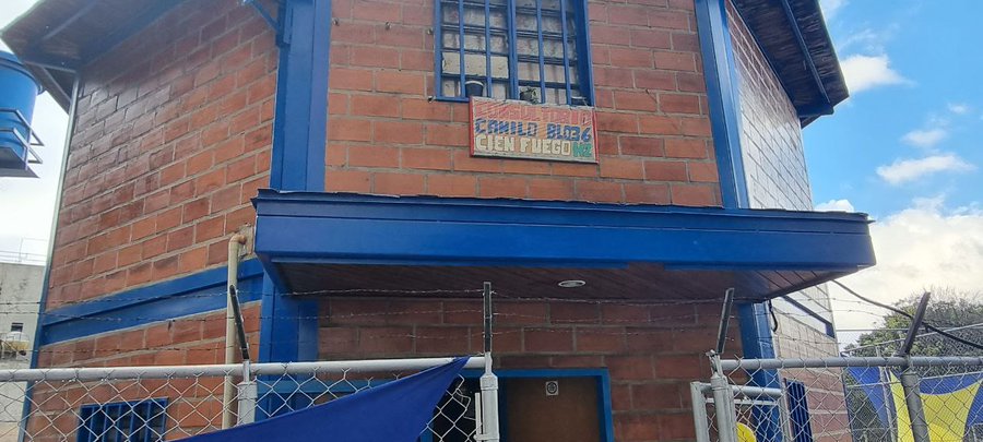 GrauG13's tweet photo. #Entérate🏫| La Min. @_LaAvanzadora entregó insumos médicos e inspeccionó la rehabilitación del consultorio médico "Camilo Cien Fuego", en la Pquia. 23 de Enero.

@RosangelaOrozco
@Danielcustodio3

#CuidémonosDeLaCovid19 https://t.co/ZleF0n5Vvt