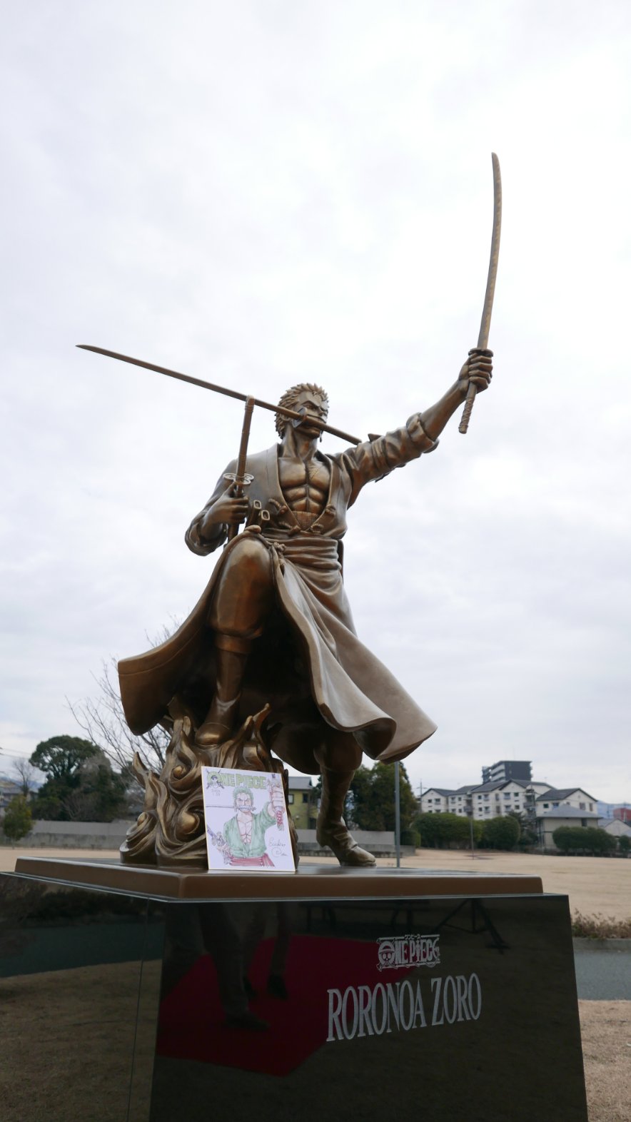One Piece スタッフ 公式 Official ゾロ像が無事に除幕されました 大津中央公園かみなさんを見守ります 除幕式のアーカイブはこちら One Piece 熊本復興プロジェクトゾロ像除幕式 T Co M4zqlyy63n Youtubeより ゾロ像 T Co