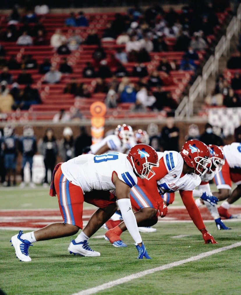 Check out my senior year highlights❕ Blessed to play 4 years at Duncanville High School. It’s all love💯 hudl.com/v/2GmVqQ