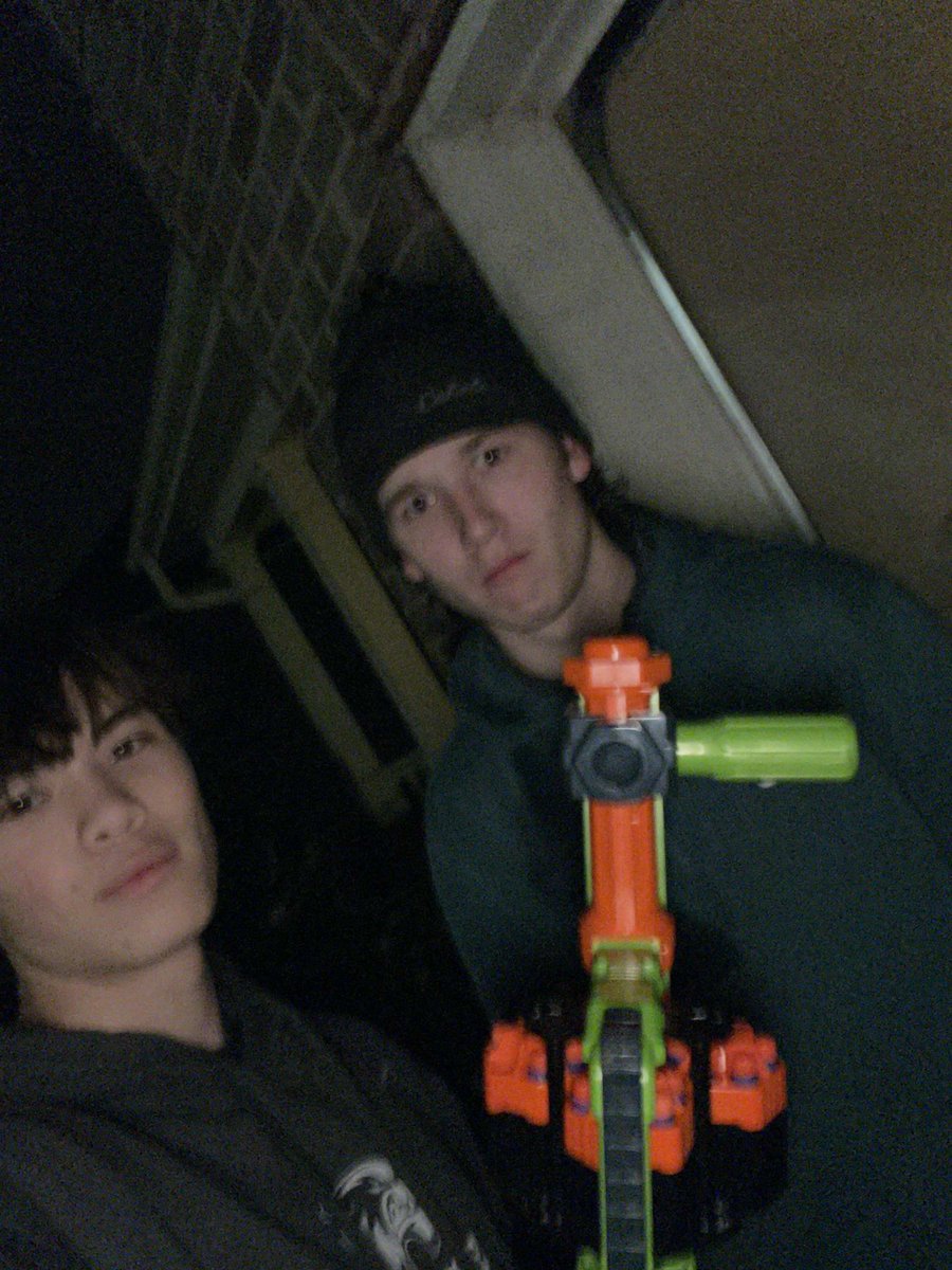 BBBnerf21's tweet photo. peytard is a clown 🍑 @WoodstockNerf21 https://t.co/mcbMAzDfJU