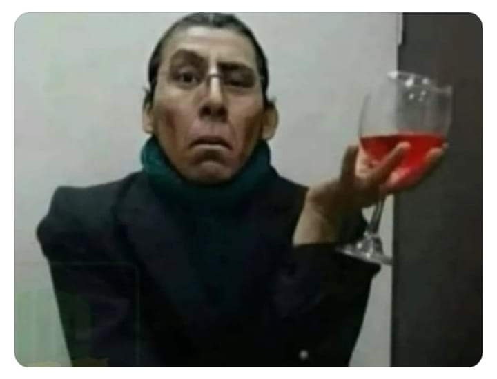 F_Rodriguez00's tweet photo. Cuando estoy en casa ajena y me quedo esperando que me ofrezcan otra cosa que no sea frutiño 
_____ https://t.co/kbiY3cvKKv