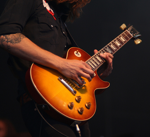 RockPlaneta's tweet photo. La #Guitarra #Gibson enfrenta bancarrota inminente https://t.co/SP2F8t7gbB https://t.co/8HJP8Q5eWT