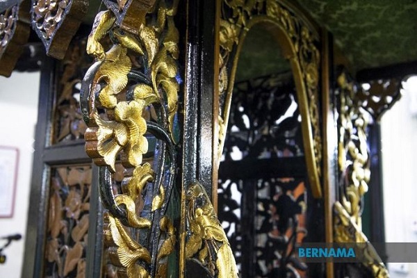 tpihb's tweet photo. Oldest Pulpit in Malaysia with Exceptional Carvings https://t.co/pQWONilgFA https://t.co/lLdQEo3nsC
