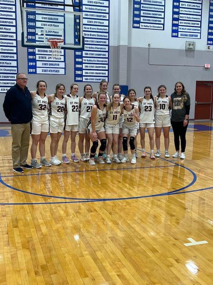 spladyindiansb1's tweet photo. St. Paul Lady Indians defeat Anderson County 44-30 to claim the championship game at the Yates Center Tournament!  🏆 @SEK_Sports @SeanEFrye @sportsinkansas @ParsonsSun @hometowngirard @koamfox14sports @EasternKSSports https://t.co/tdqkz3watV
