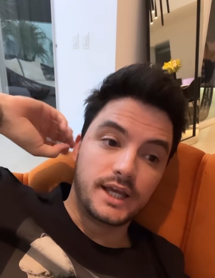 loscinco_'s tweet photo. - #FelipeNetoDezoitou -
Tá acabando esse dia, mas ainda temos muitos outros para celebrar. Durante esses 34 anos de vida vc já fez tantas coisas incríveis e sei que vem muito mais pela frente. Obrigada por ser vc, exatamente desse jeitinho zangado 🤍 https://t.co/ym89Wy3u2o