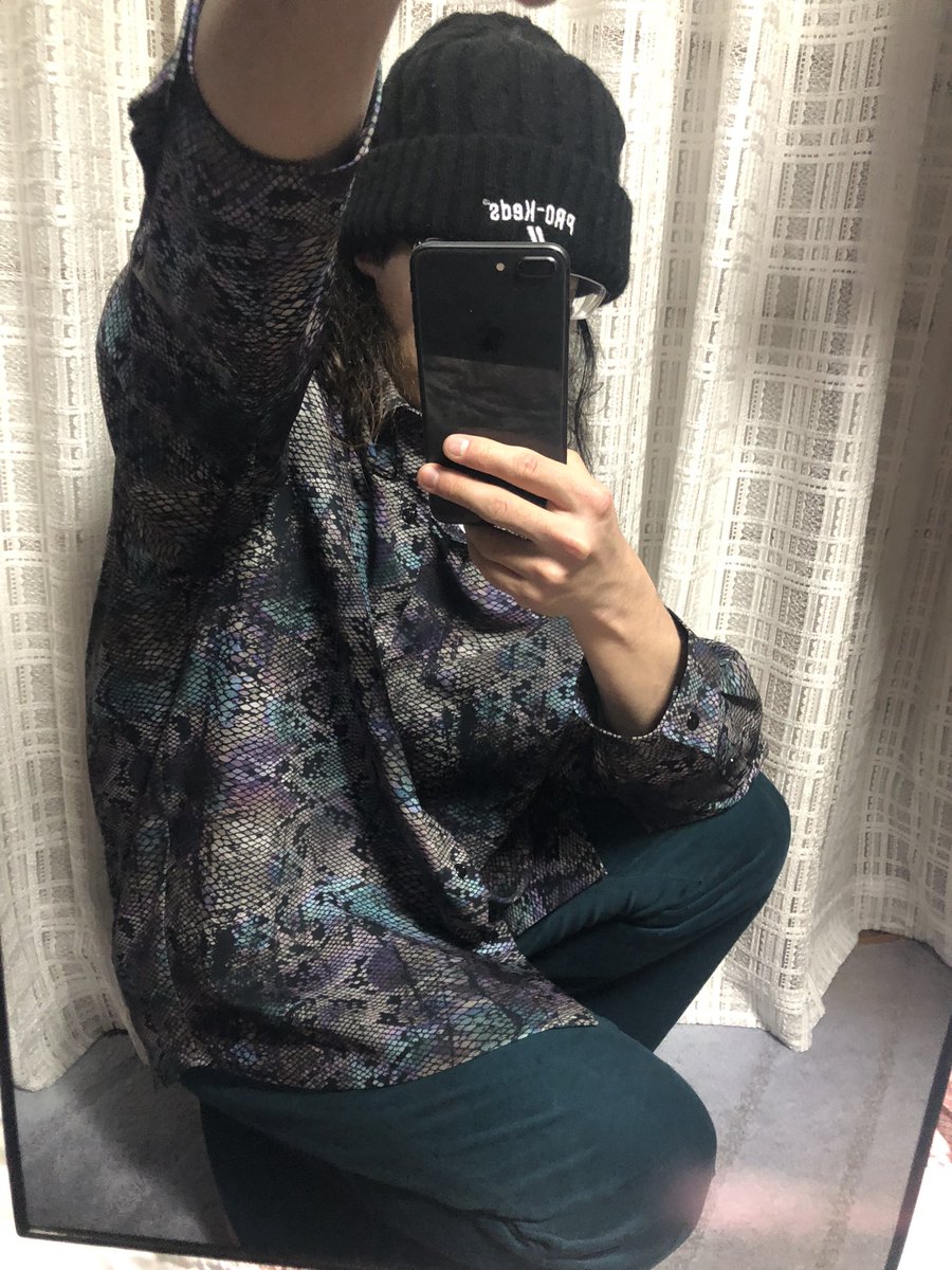BC_Reverse's tweet photo. 柄シャツ大好き https://t.co/3Amzp9GgXW