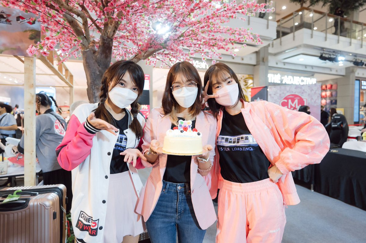 ASTERIDOL's tweet photo. แฮปปี้เบิร์ธเดย์กัปตันหมีง่วง @sandyasteridol 🐻💓

#ASTERIDOL #SandyAster #HappySandyDay https://t.co/jQOnwJQljo