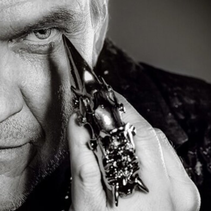 MrsSOsbourne's tweet photo. An artist, a friend and a neighbor. Truly a kind and gentle man. Rest In Peace Meat Loaf 🕊❤️ https://t.co/uoGFf28fsK