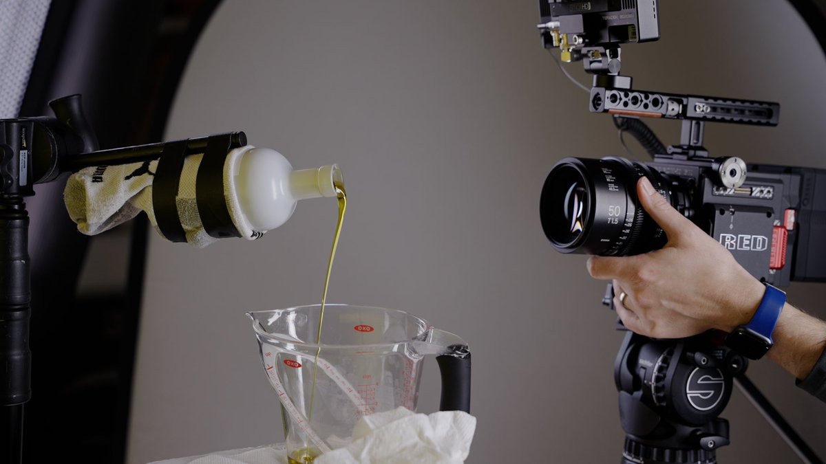C2Cvisuals's tweet photo. Fun day shooting a product video today. Happy Friday!!! #videoproduction #productvideo #tabletop #studiophotography #c2cvisuals #food #behindthescenes #filmmaking #filmproduction #video @RED_Cinema @sigmacinelens https://t.co/cynQ3qP3X9