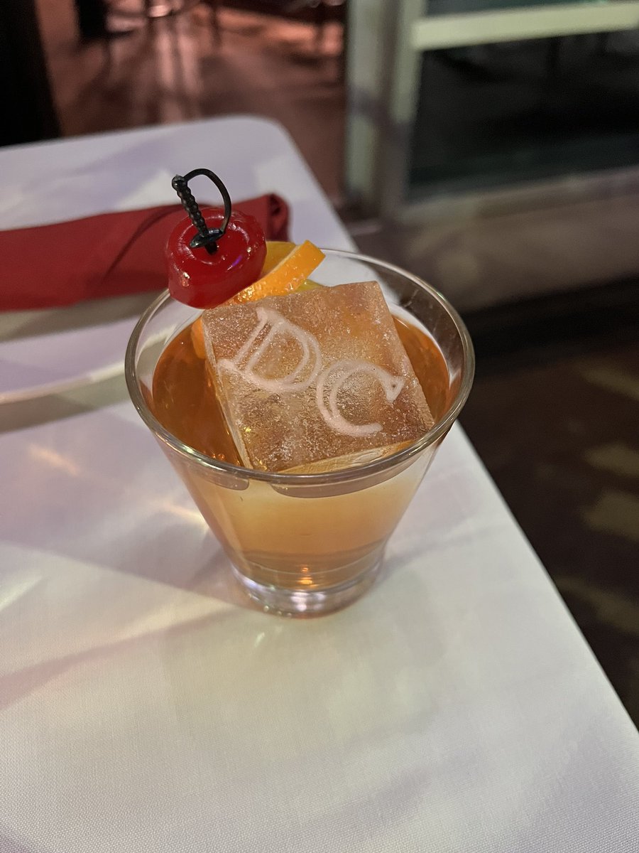 RobertTitleGuy's tweet photo. @dc_mma Old Fashioned in Az! https://t.co/qPCGAkQi02