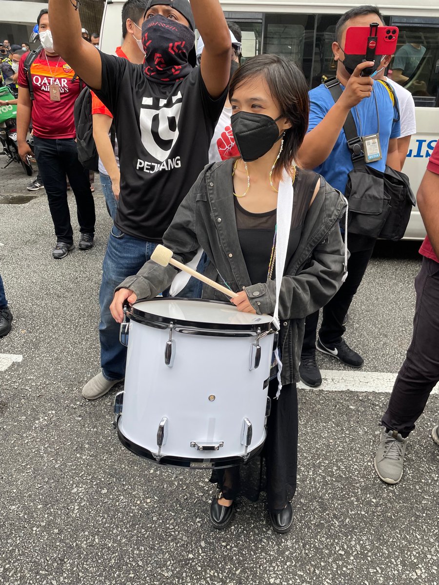 TangkapAzamBaki's tweet photo. Sound system dan gendang sudah sampai! 

Makin ramai sertai berhimpun

#TangkapAzamBaki https://t.co/xiHdyG9xIK