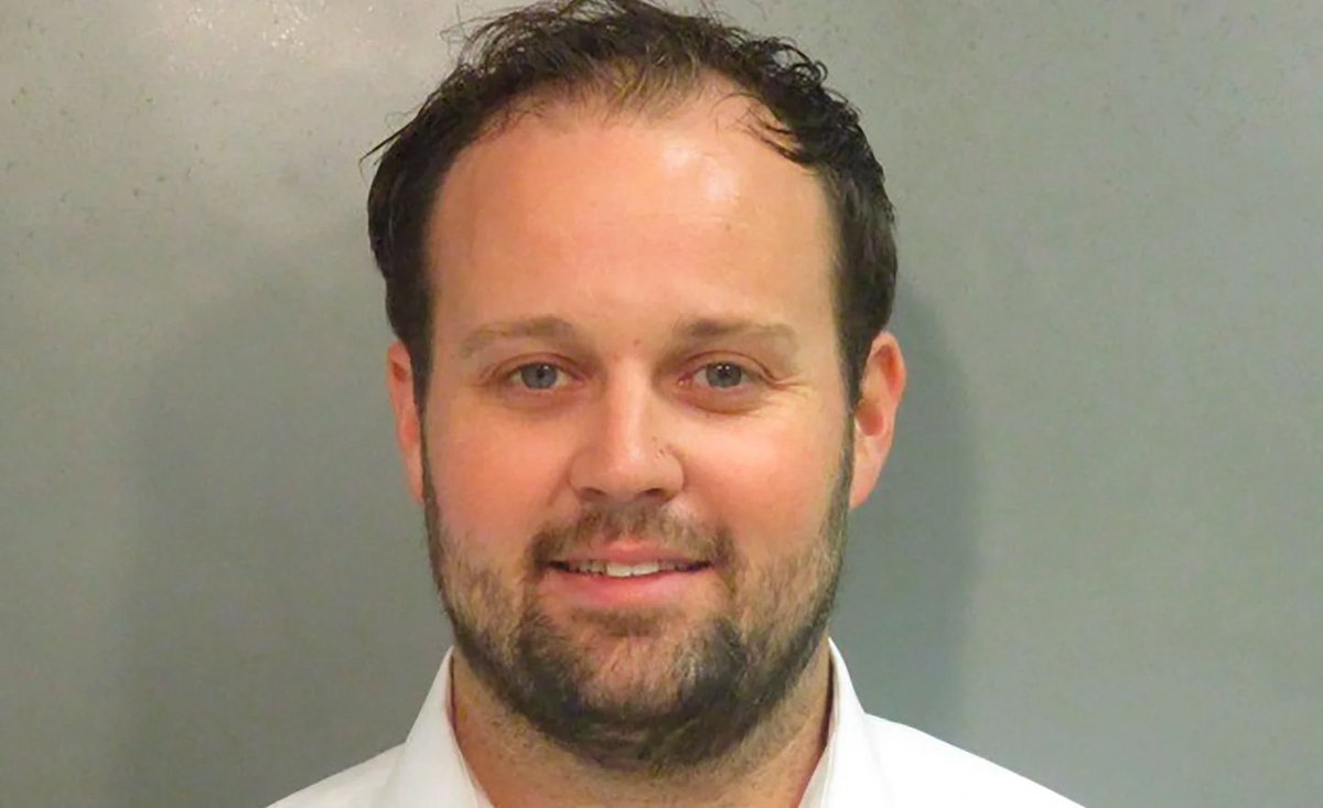 Former reality-TV star Josh Duggar asks for acquittal in child pornography case https://t.co/LVrdq9oafD https://t.co/0zKne8zghy