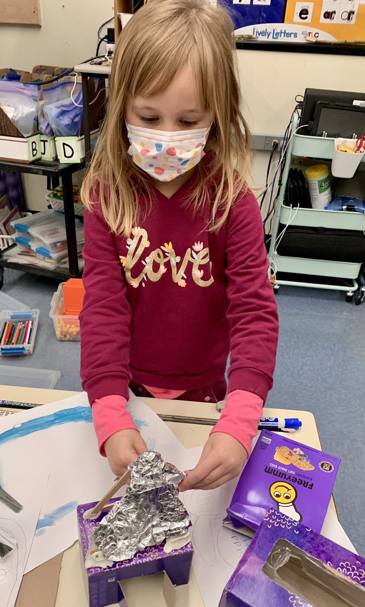 MrsBallinger1's tweet photo. What a great way to end the week! โค๏ธ Students weโre actively engaged in creative problem solving as they constructed magnetic mazes. How will your character move over, around and through setting elements? #CbeArea1 #science @SilverSpryycbe https://t.co/XFd2HIY937