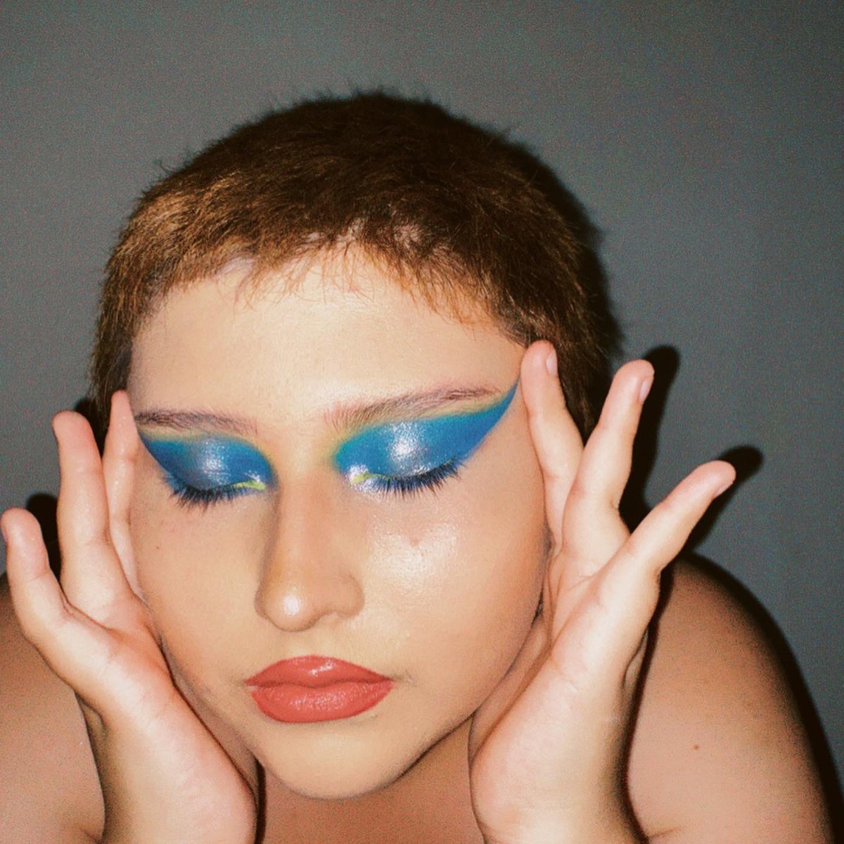 perudashian's tweet photo. @euphoriaHBO 
#EuphoriaSeason2 #EuphoriaHBO #euphoria2 #euphorialooks #makeuplooks #makeupartist #Euphoria https://t.co/2AqJxcUNGh