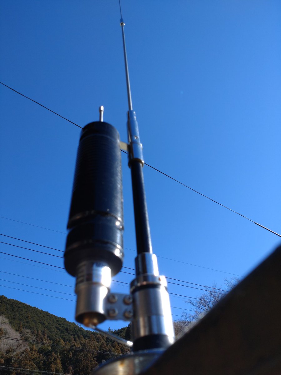 Jj1Nng's tweet photo. #MD200
#MDC40
#7MHz
アース線を放射状態で広げて無線遊びま😷📡📶 https://t.co/JI1ZqjdvMX