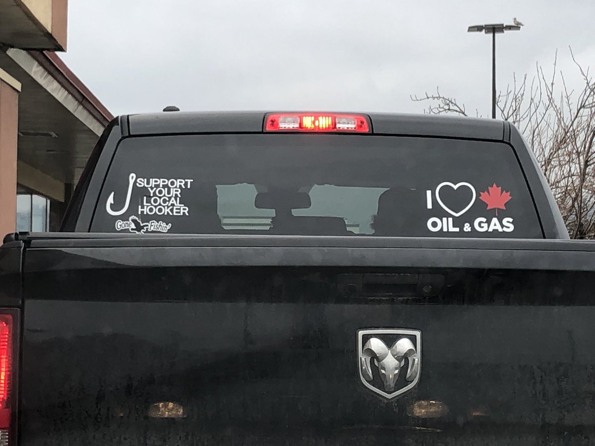 lorasland's tweet photo. Ohhhhh Chilliwack…. #supportyourlocalhooker #chilliwack #saywhatnow https://t.co/VHdfoVhDxw